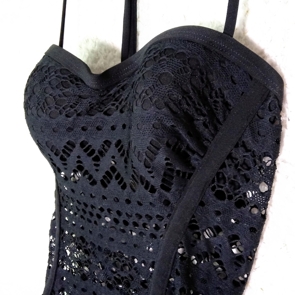 SOLD: 8 Robin Piccone Crochet Swimsuit 1pc - Picture 7 of 13